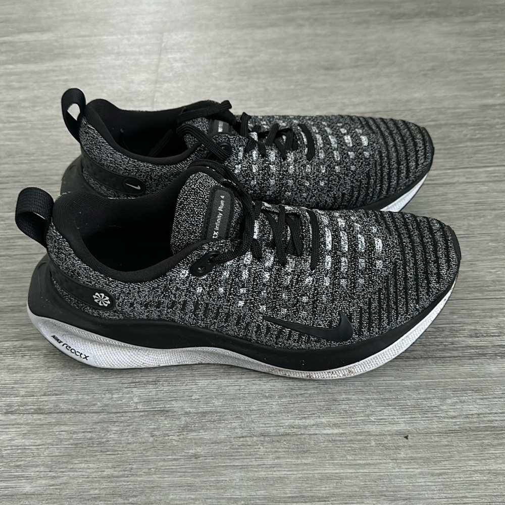 Nike react infinity run 4. Size 8